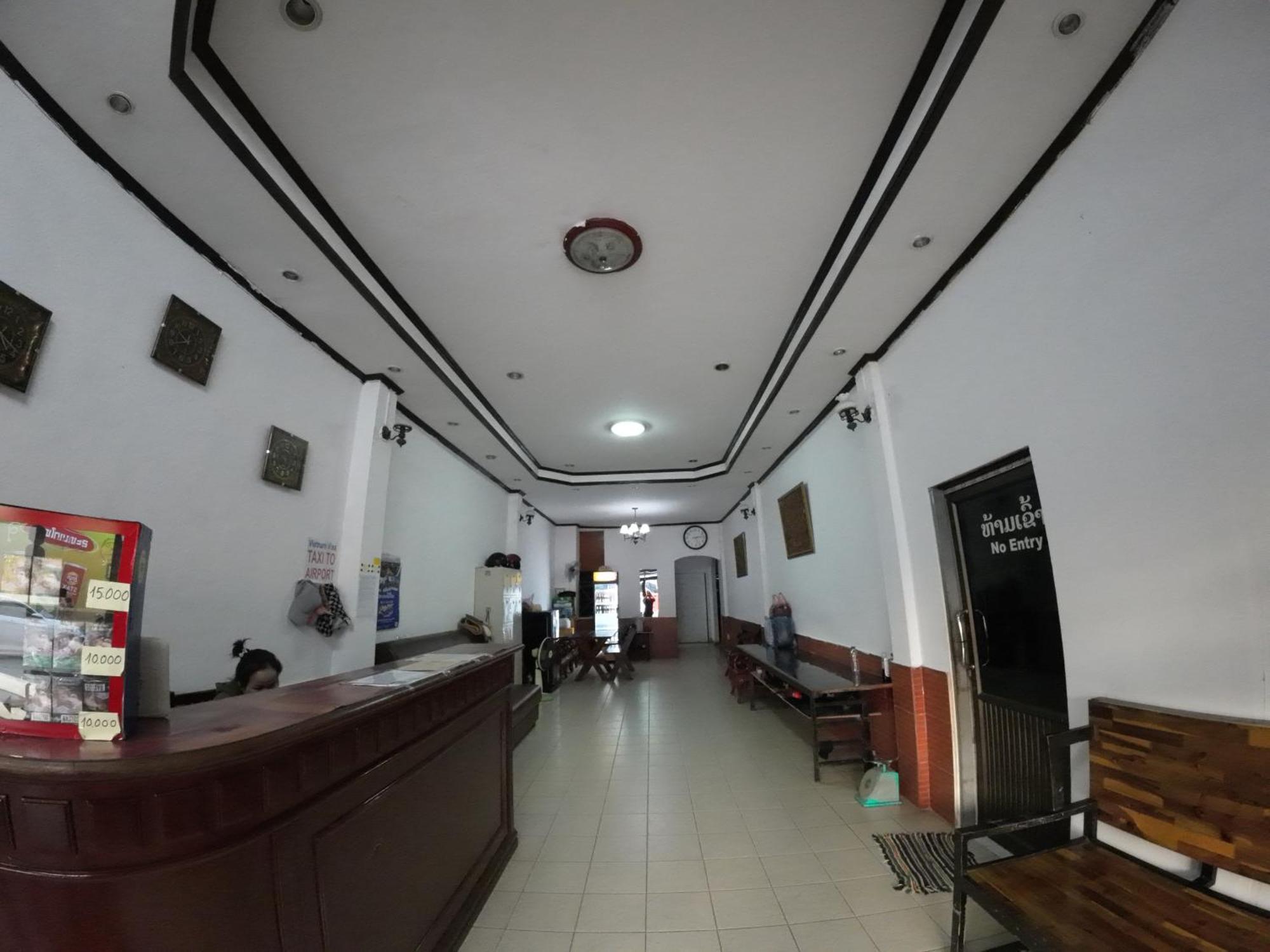 Intouch Guest House Vientiane Exterior foto