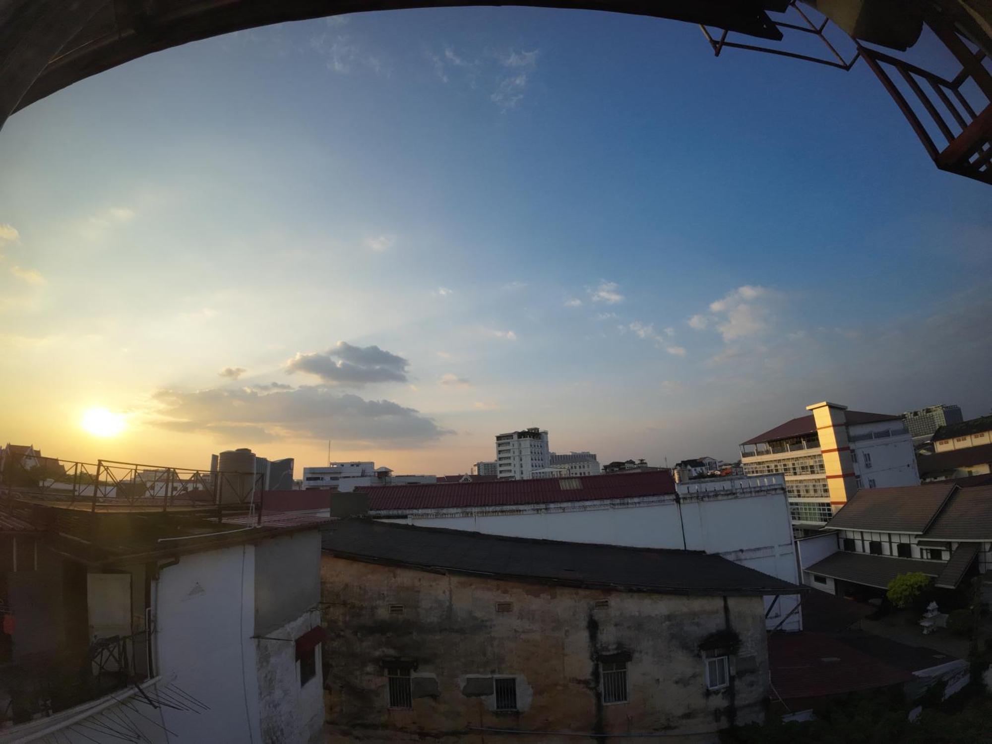 Intouch Guest House Vientiane Exterior foto