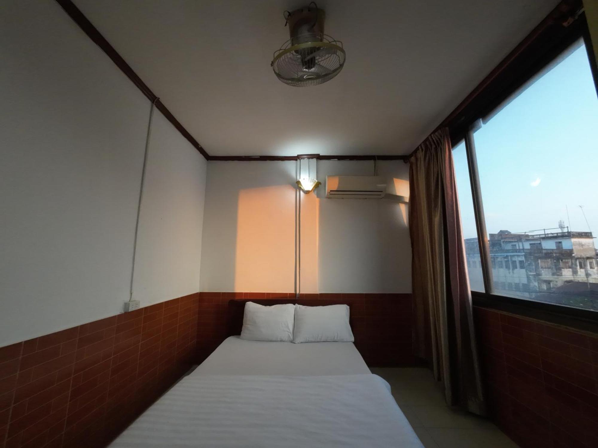 Intouch Guest House Vientiane Exterior foto